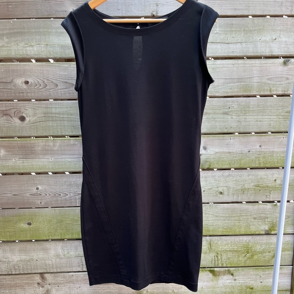 CA VA DE SOI little black dress in Egyptian cotton, size small
